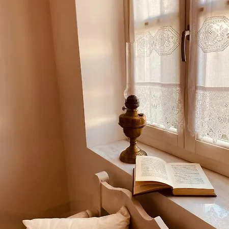 Apartment Luca's Chalki Town