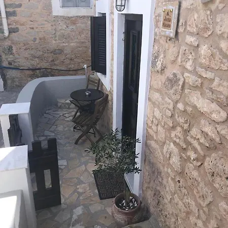 Apartment Luca's Chalki Town