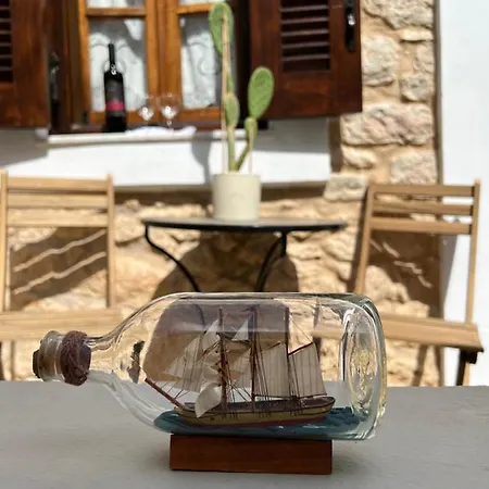 Apartment Luca's Chalki Town