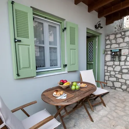 Luca's Apartment Chalki Town