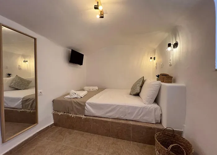 Luca's * Chalki Town