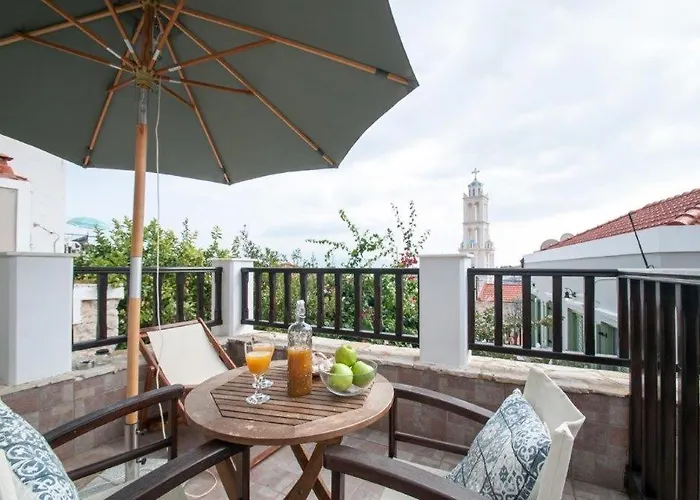 شقة Luca's Chalki Town